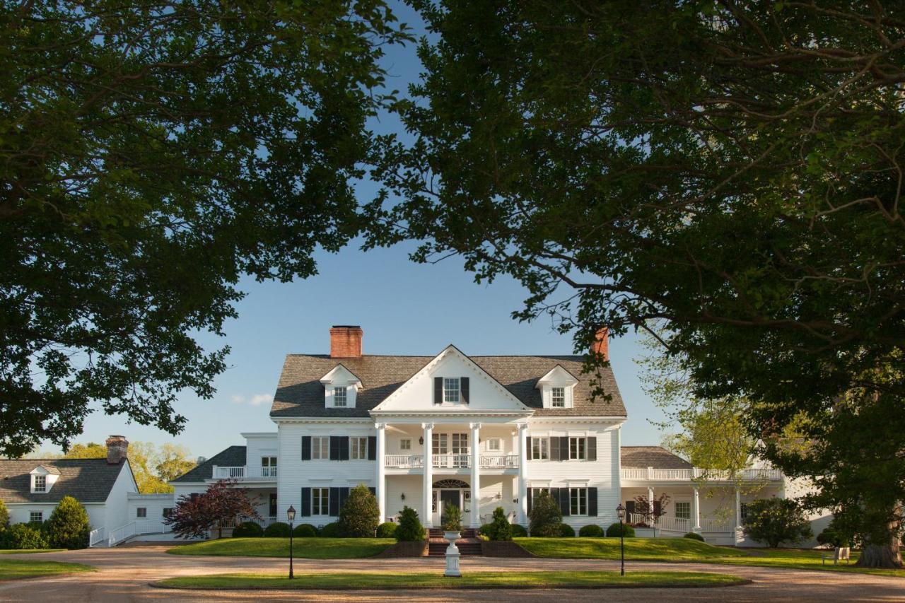 Inn At Warner Hall Gloucester Екстериор снимка